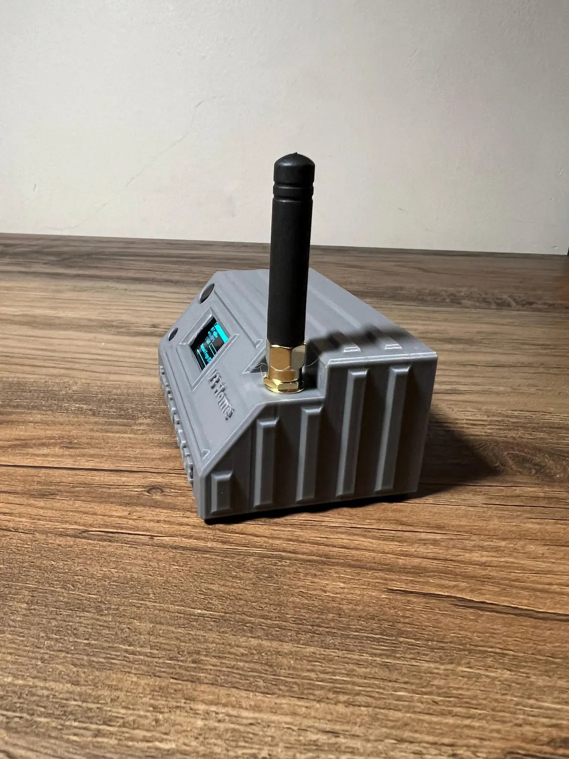 Meshtastic Home/Desk Node - Heltec V3 (18650 Battery)